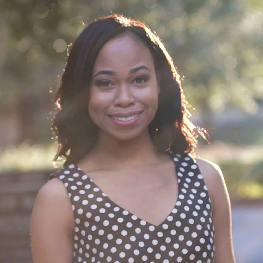 Meet your Posher, Elizabeth